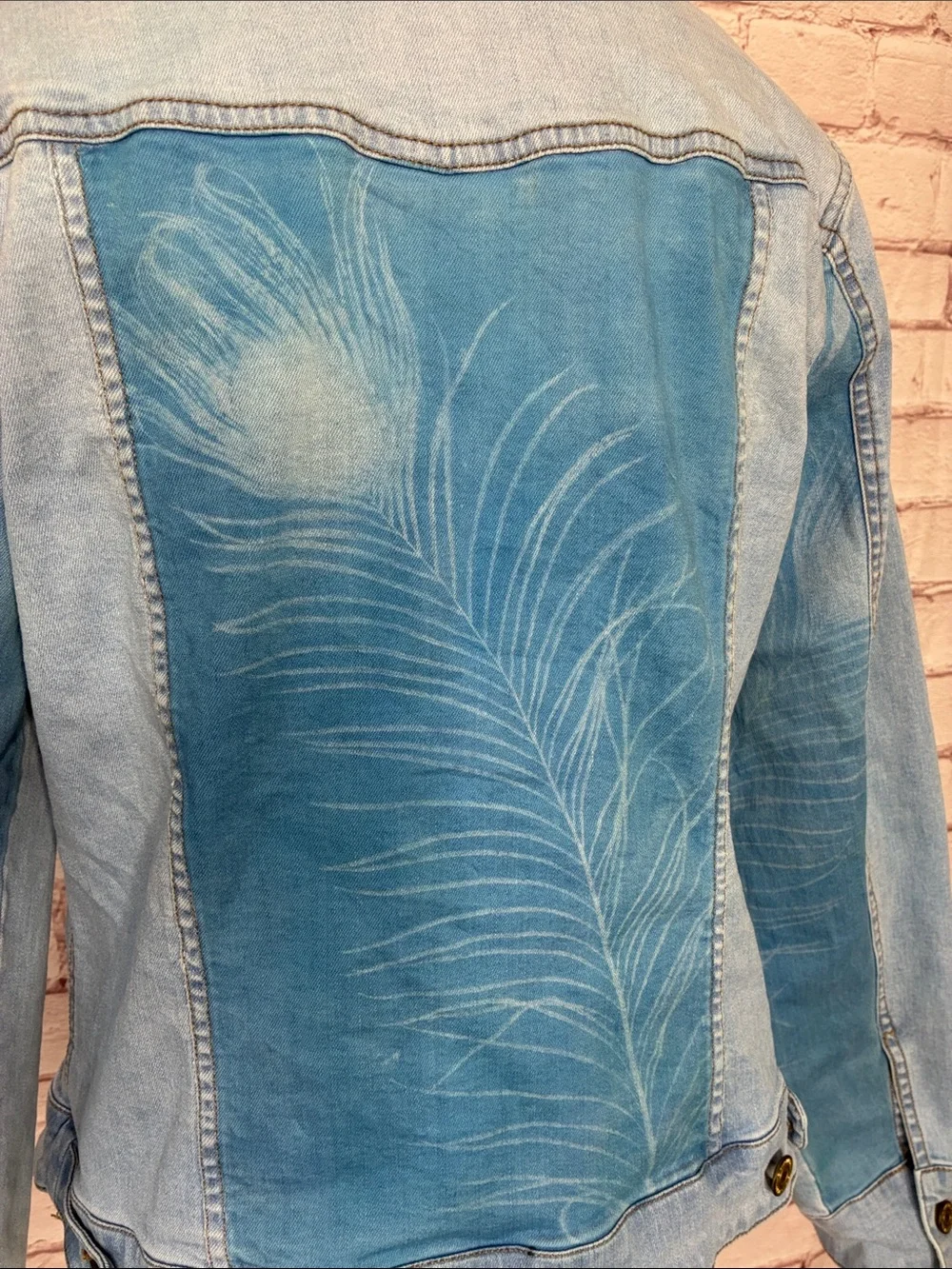 Custom Upcycled Peacock Feather Printed Light Wash Denim Jacket Like New Size 8
